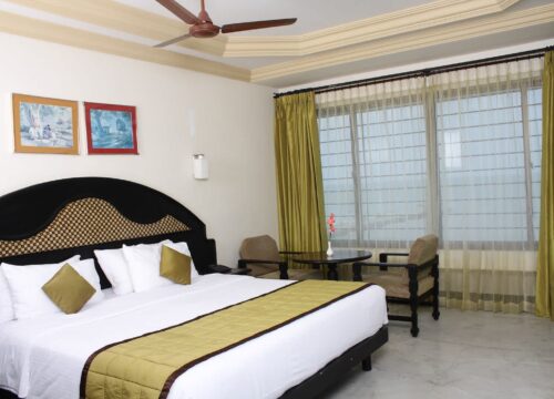 Spectacular views of the Sea.